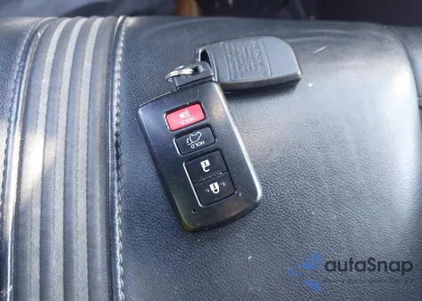 2018 Toyota Highlander Se из США, поврежденный, VIN 5TDJZRFH6JS553813